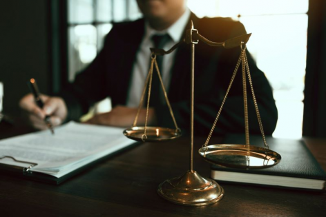 Cum te poate ajuta un avocat specializat in drept civil si executari silite