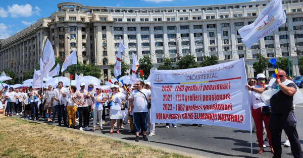 Grefierii ameninta ca blocheaza instantele si Parchetele de la 1 septembrie: "Masacru financiar la Cotroceni!"