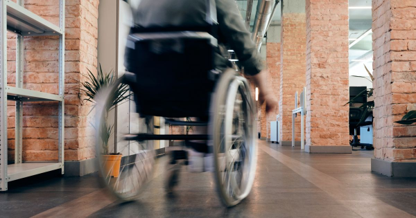 Fara drumuri inutile la comisiile de evaluare pentru persoanele cu handicap ireversibil. Lege promulgata!