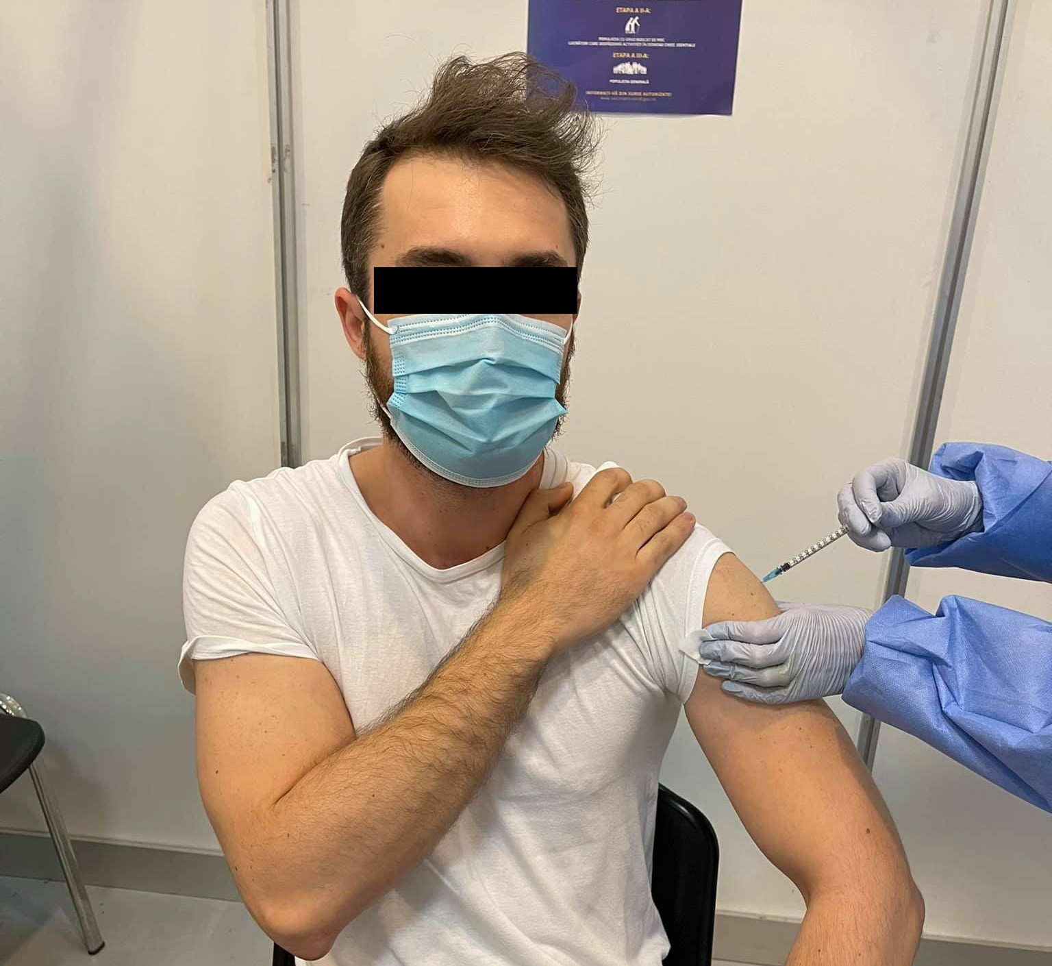 Un jurnalist a fost vaccinat din greseala la rapel cu Moderna in loc de Pfizer
