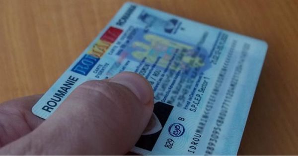 Lege noua: Romanii cu domiciliul in strainatate pot avea carti de identitate electronice emise de catre statul roman