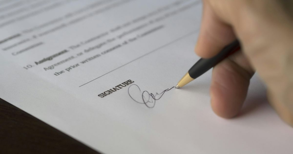 Actele de stare civila pot fi rezolvate prin avocat, FARA PROCURA! Noua lege este deja in vigoare