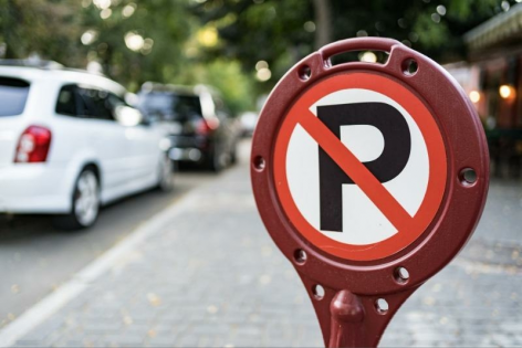 Lege impotriva soferilor care parcheaza neregulamentar: vor fi obligati sa anunte datele persoanei care a condus masina